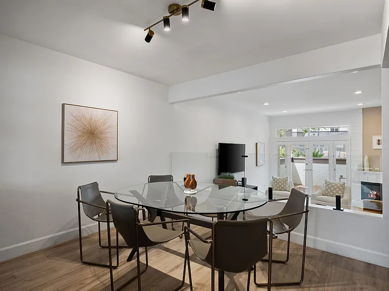 17165 Palisades Cir — Photo 13