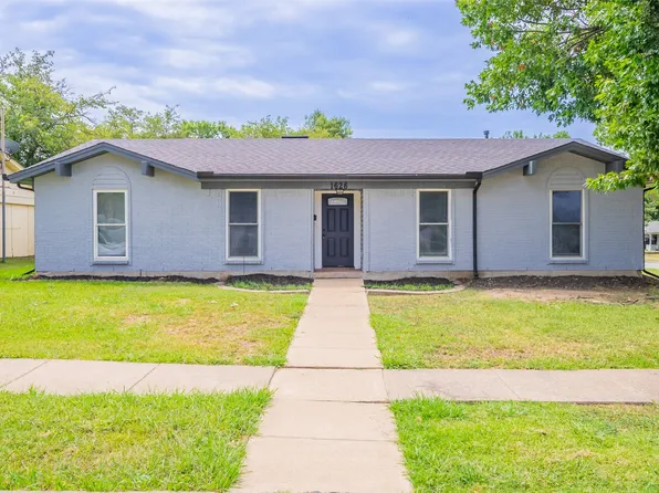 1626 Travis St, Garland, TX 75042