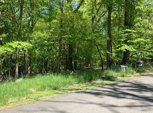 1 Red Oak Ridge Dr, Cornwall, NY 12518