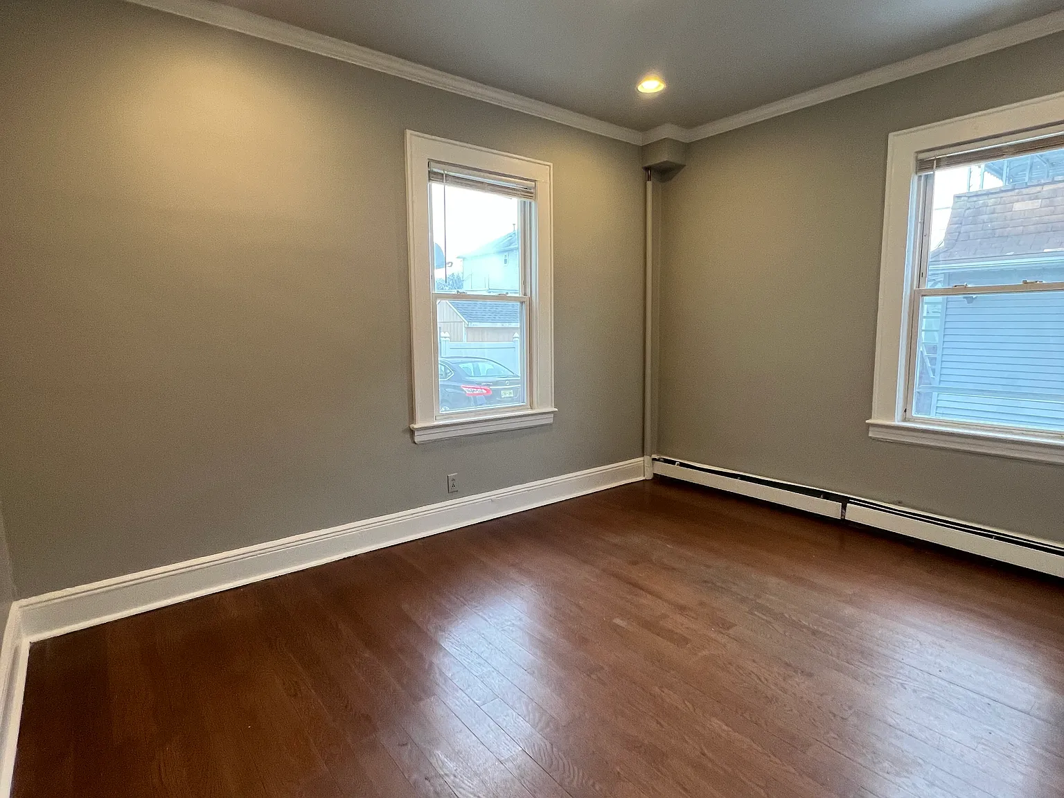 2 bed, 1000 sqft, $2,150 — Photo 3