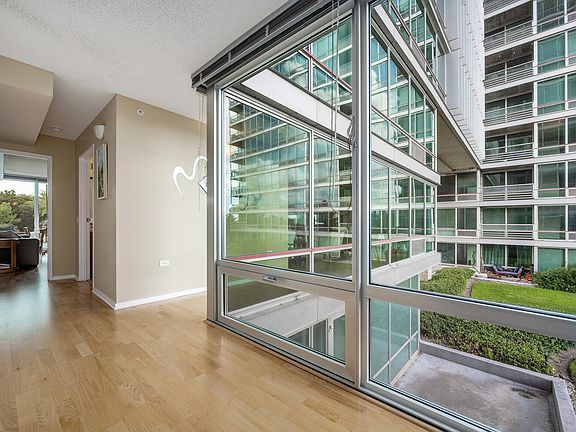 4th image of 9715 Woods Dr Unit 510