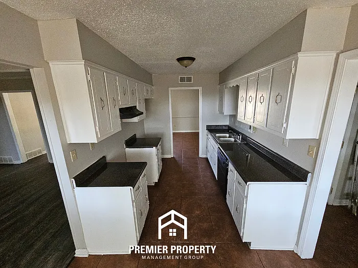 3626 Firethorne Dr — Photo 7