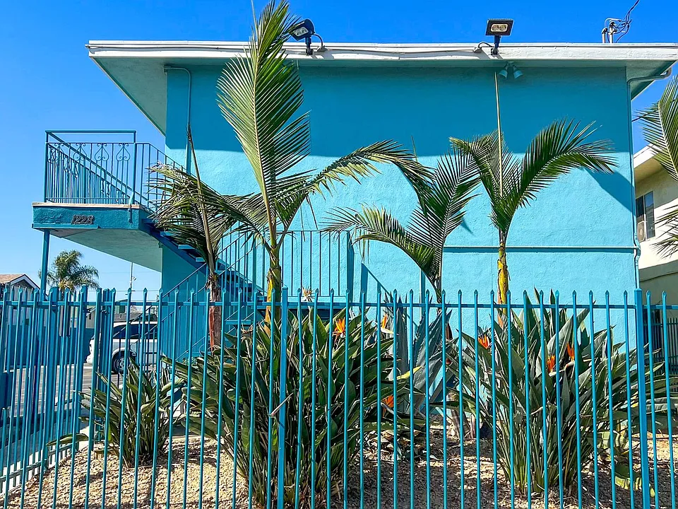 1228 Division St #&-1235