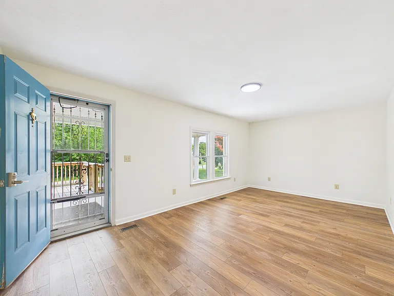3954 Crabapple Rd — Photo 10