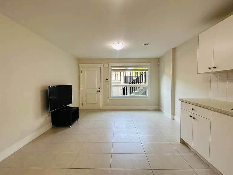 4473 Oxford St #BASEMENT — Photo 7
