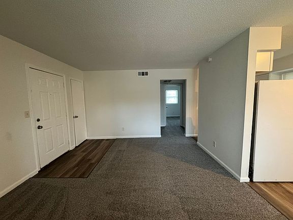 5th image of 211 Snead Dr #4