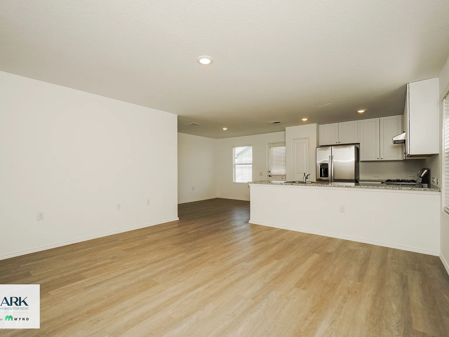 3 bed, 2.0 bath, 1217 sqft, $1,574 — Photo 4