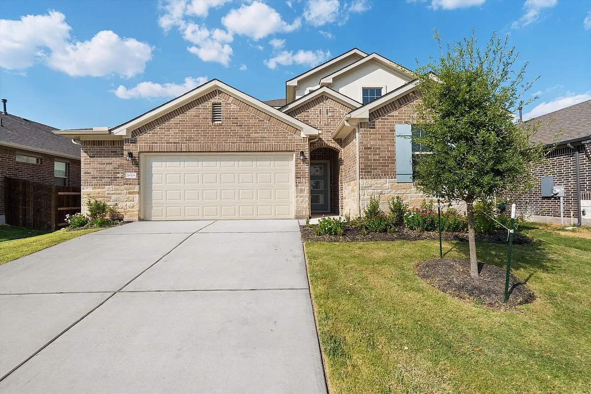 Building Photo - 16508 Coratina Dr