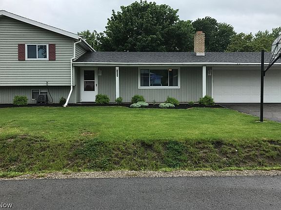 3rd image of 322 Elberta Dr