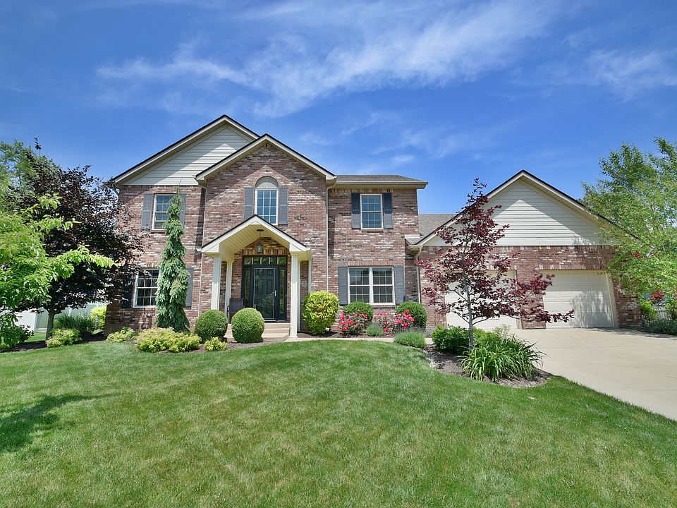 1st image of 224 W Stoney Trl