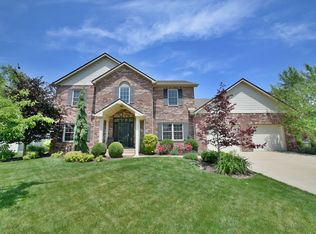 224 W Stoney Trl, Greenfield, IN 46140