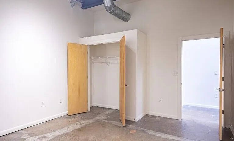 1011 W Marshall St #209 — Photo 8
