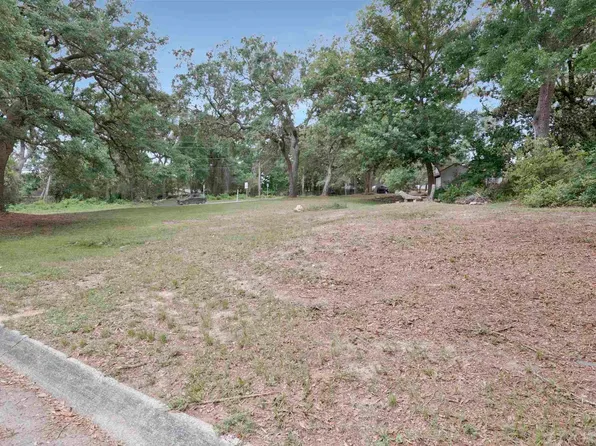 4891 Creighton Rd, Pensacola, FL 32504