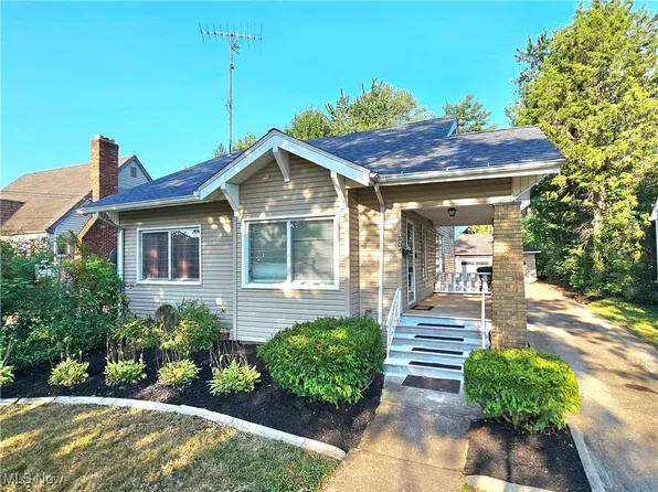 206 Trumbull Ave SE, Warren, OH 44483