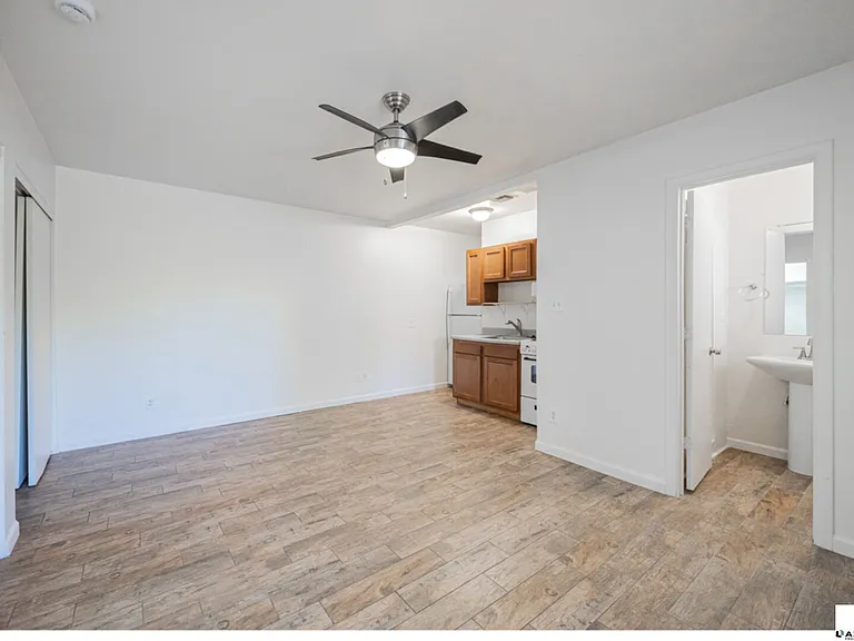 1507 E Harvard St #B — Photo 3