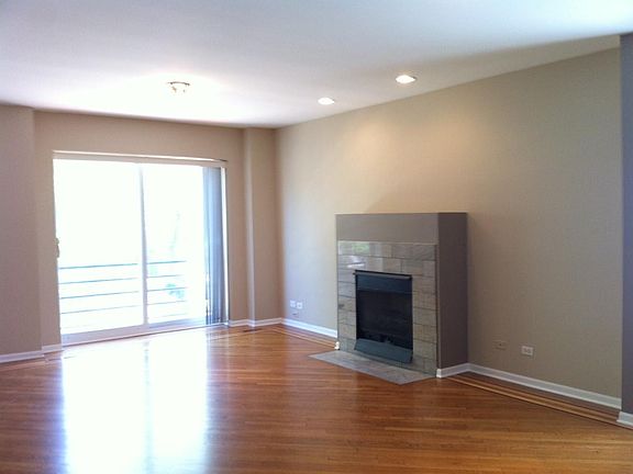 4th image of 1420 N Maplewood Ave APT 1F