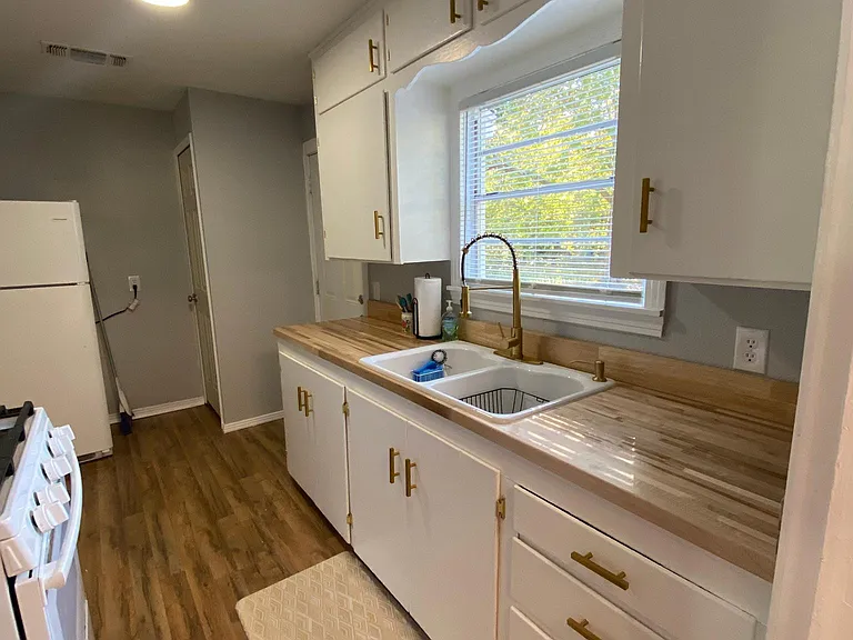 3304 Walnut St — Photo 5