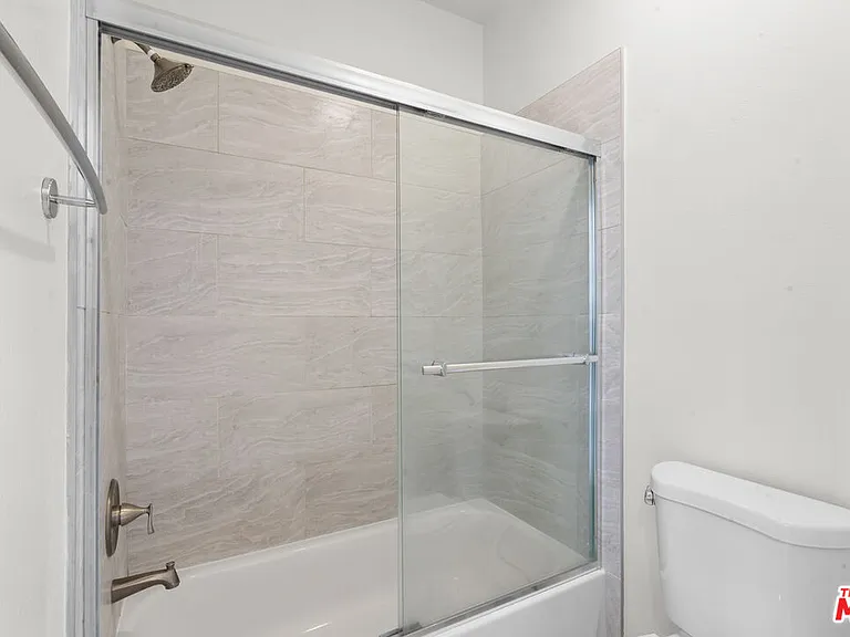 424 S Westmoreland Ave #306 — Photo 26