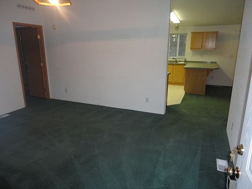 4th image of 18918 92nd Dr NW