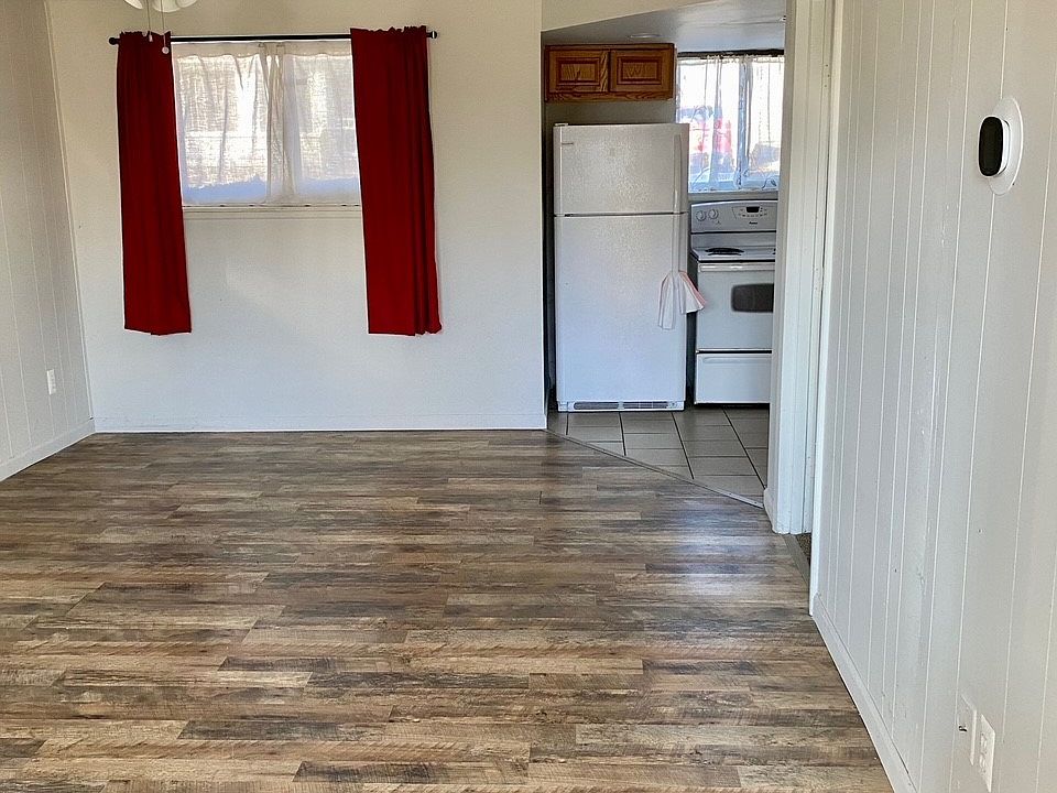 1st image of 144 N Lapeer St APT 13