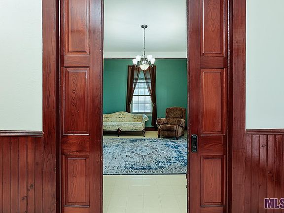 3rd image of 115 Saint Peter St