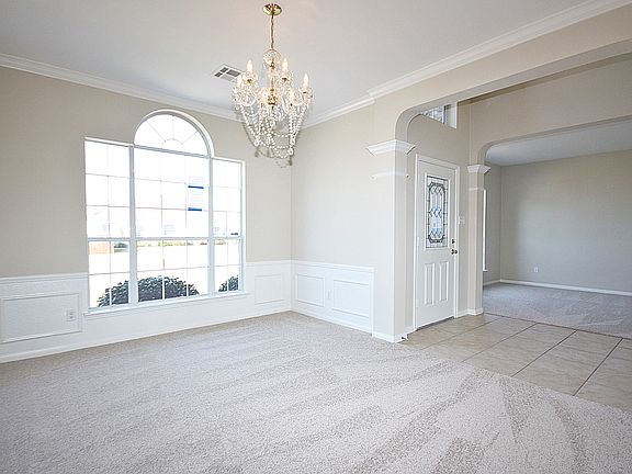 4th image of 724 Cattail Cir