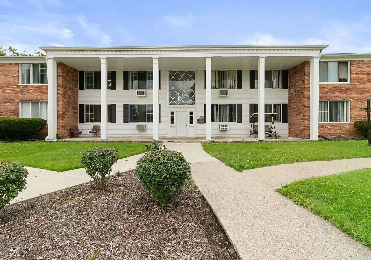 Potomac Village (Lansing Property Holdings LLC) — Photo 1