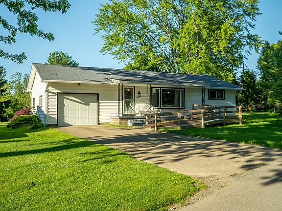 2nd image of 4520 Budd Dr