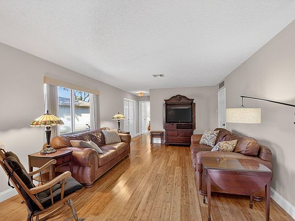 5th image of 1544 Palmland Drive