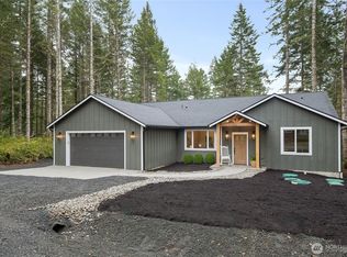 120 E Susan Ln, Union, WA 98592
