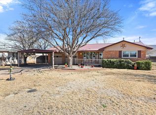 3002 Castro St, Plainview, TX 79072