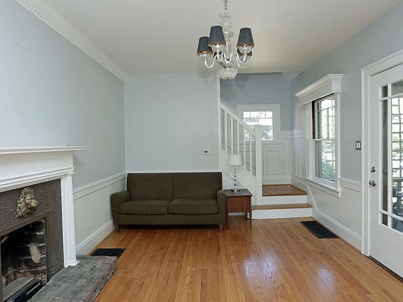 3rd image of 42 Richmond Ave