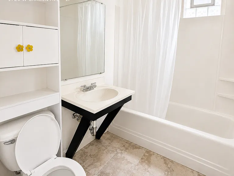 1726 W Carmen Ave #1F — Photo 4