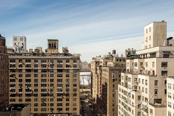 Sold by Fox Residential Group | media 17