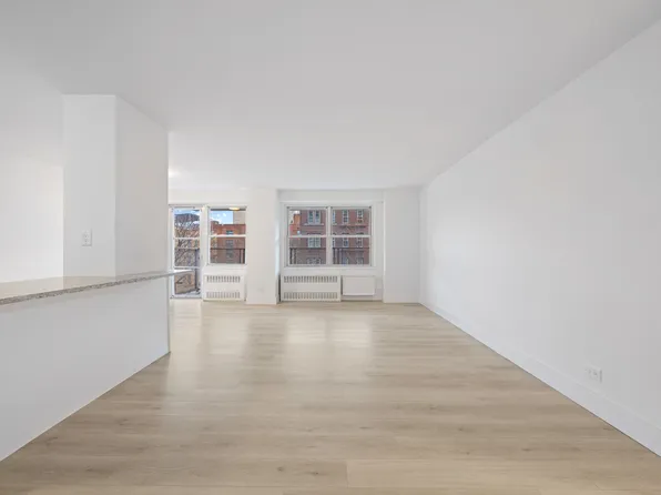 2550 Olinville Avenue image 16 of 28