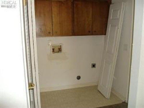 5th image of 462 Bernice Ln
