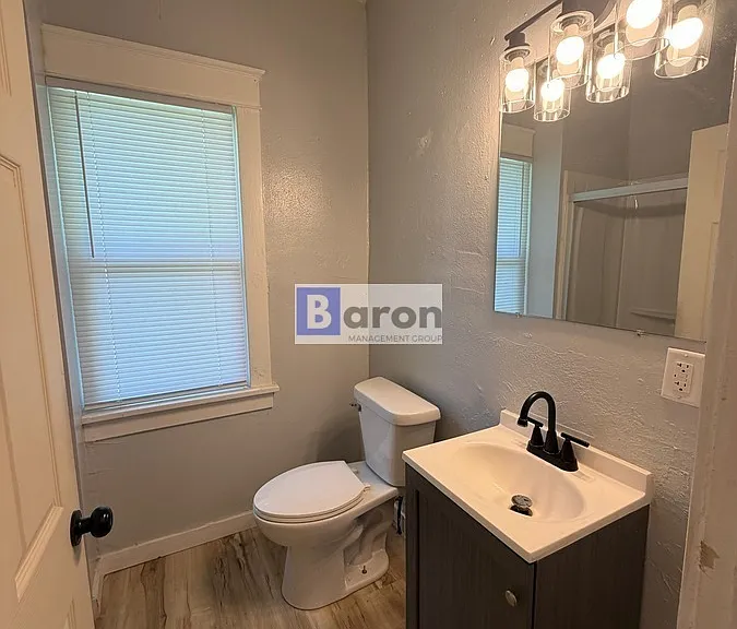 1053 Huey St — Photo 7