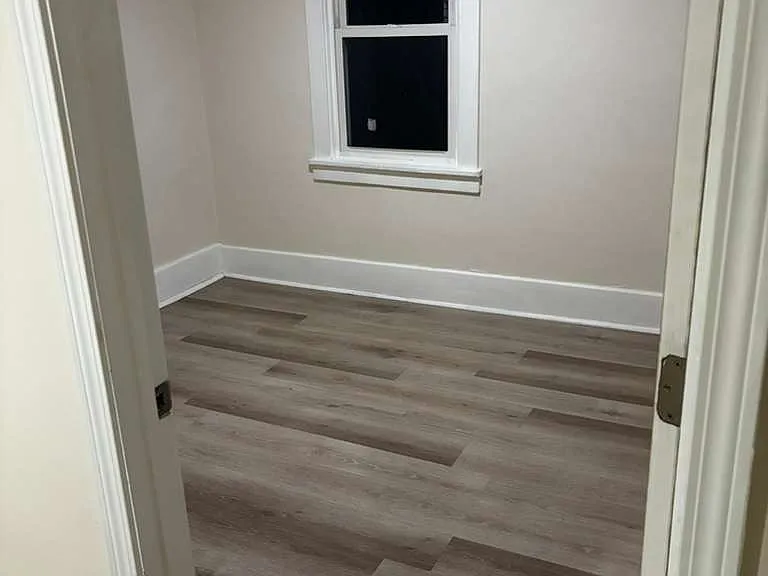 2423 Falls St #3 — Photo 5