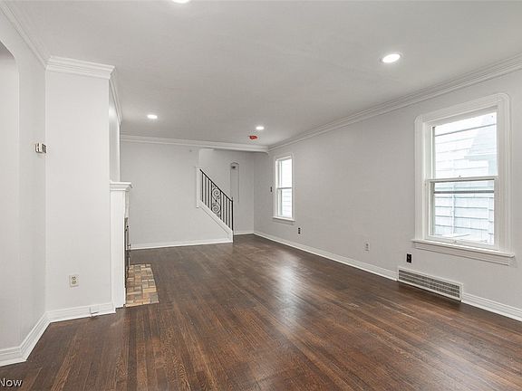 5th image of 848 Beverly Rd