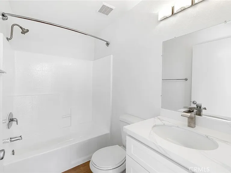 4406 Cahuenga Blvd #109A — Photo 9