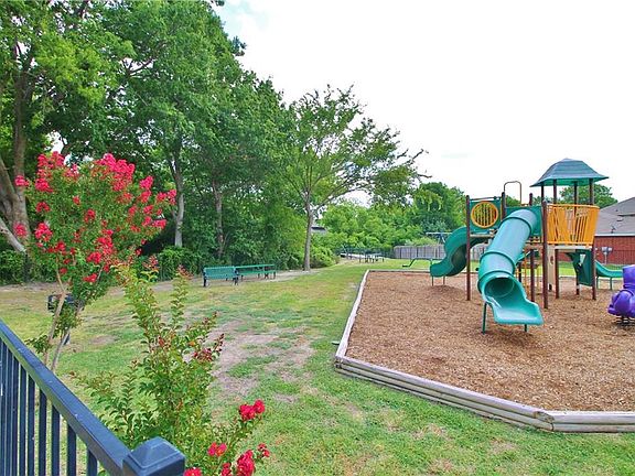 5th image of 104 Pagoda Dr
