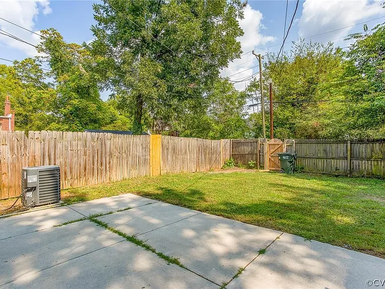 2313 4th Ave — Photo 32
