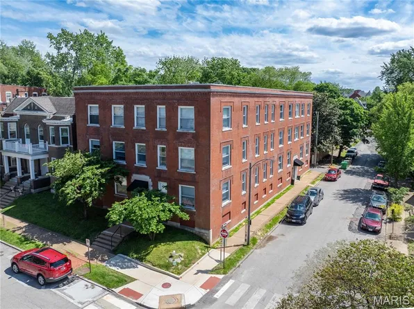 3670 Russell Blvd, Saint Louis, MO 63110