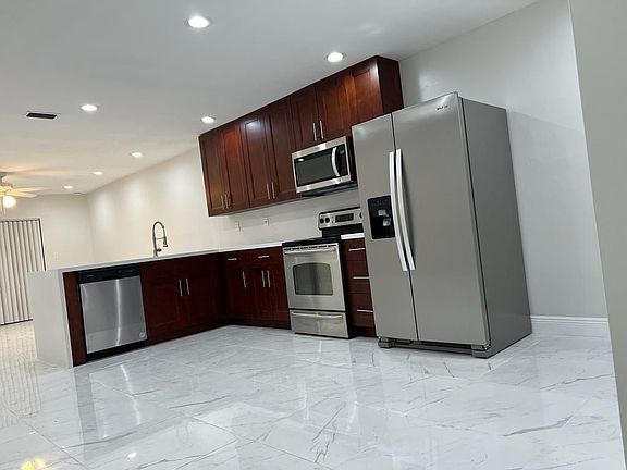 2nd image of 7801-7803 NW 70th Ct
