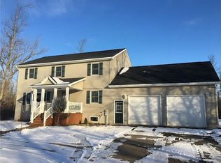 12586 Hunts Corners Rd, Akron, NY 14001