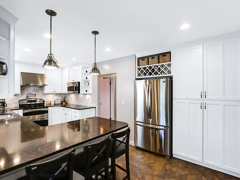 2616 S Madison St — Photo 11