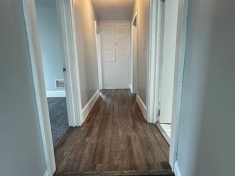 1696 Manchester Ave — Photo 13