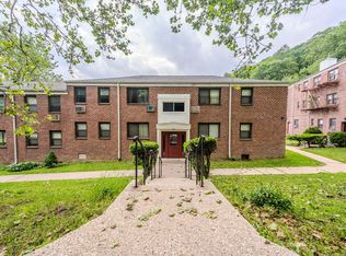 130 Virginia Rd APT C, White Plains, NY 10603
