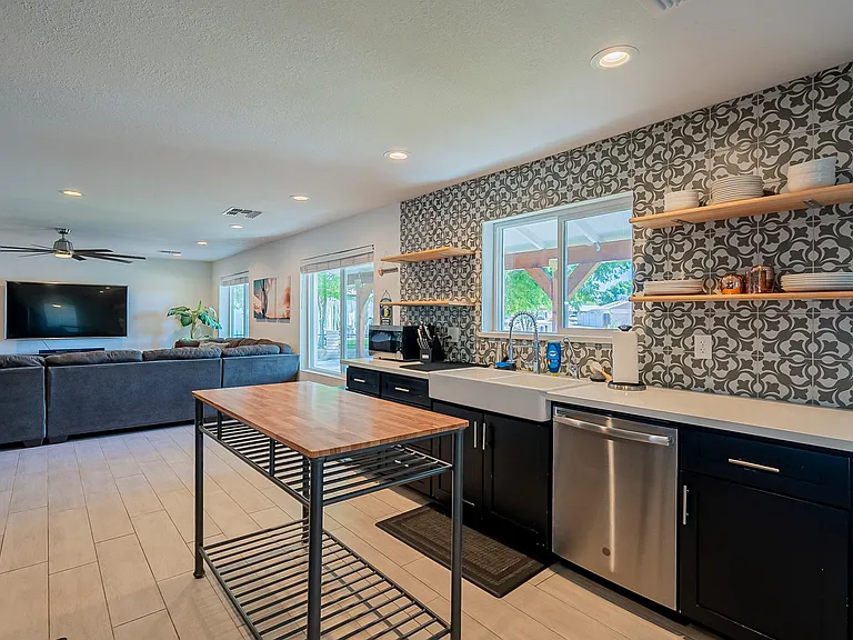 231 E Sesame Cir — Photo 14