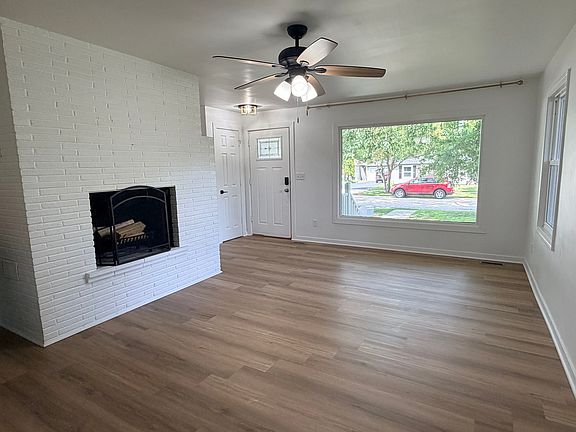 5th image of 410 E Abe St